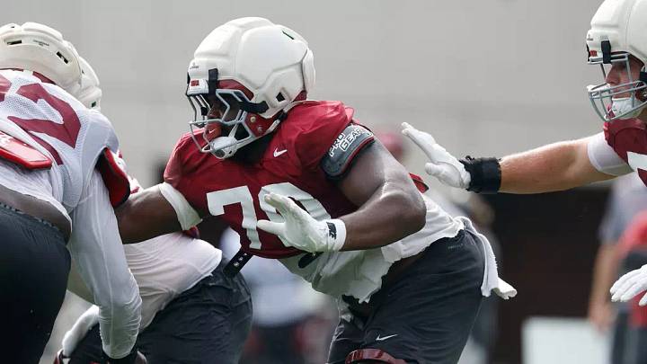 8/24/26 MFB Fall Camp Practice 15 Alabama Offensive Lineman William Sanders (70) 8/24/26 MFB Fall Camp Practice 15 Alabama Offensive Lineman William Sanders (70)