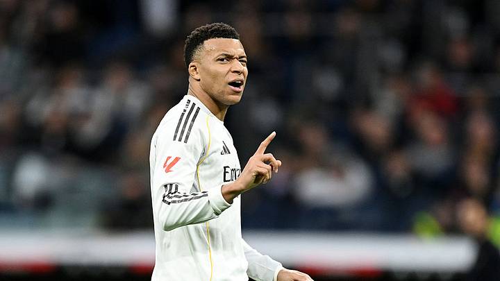 Mbappé se refirió a los abucheos que recibió su compañero. Mbappé se refirió a los abucheos que recibió su compañero.