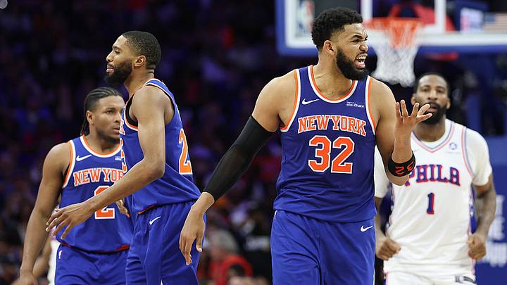Los Knicks aplastaron a los 76ers. Los Knicks aplastaron a los 76ers.