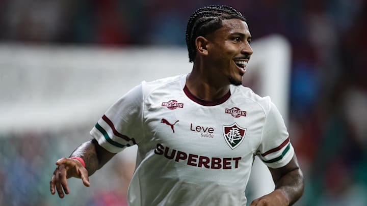 John Kennedy soma quatro gols em sete jogos em 2026