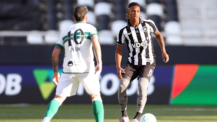 Danilo marcou um dos gols alvinegros no duelo