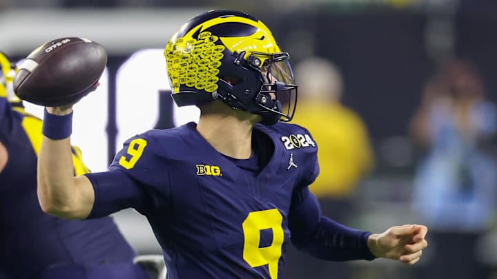 Jan 8, 2024; Houston, TX, USA; Michigan Wolverines quarterback J.J. McCarthy (9) against the