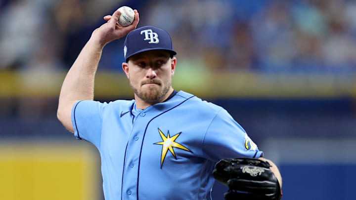 Luke Raley tuvo que lanzarle a Vladimir Guerrero Jr. el martes en el Tropicana Field 