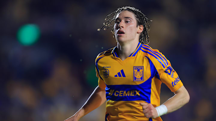 Marcelo Flores sufrió una lesión y estará fuera de acción