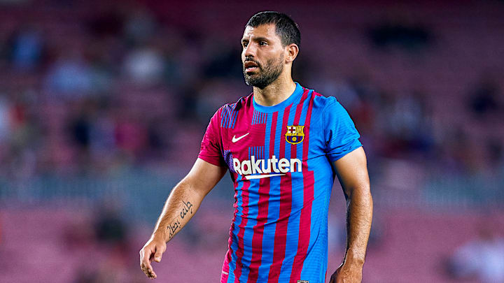 Sergio Agüero firmó con el FC Barcelona pero tendrá una corta estancia