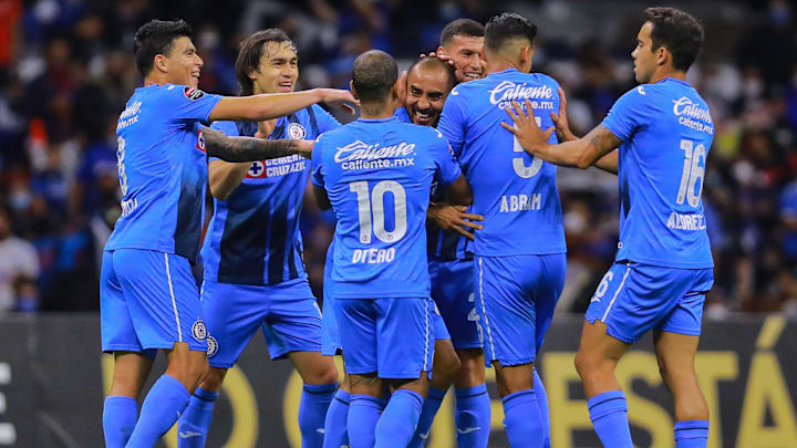 Jugadores de Cruz Azul celebran un gol. Jugadores de Cruz Azul celebran un gol.