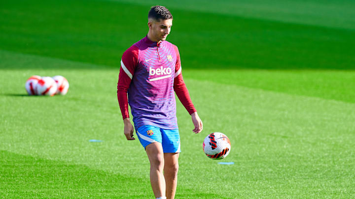 Dank seines französischen Mitspielers kann Ferran Torres beim FC Barcelona wohl bald mitwirken.