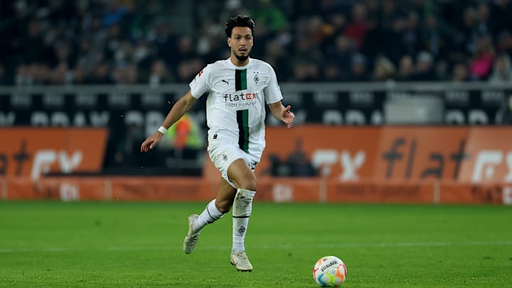 Rami Bensebaini Rami Bensebaini