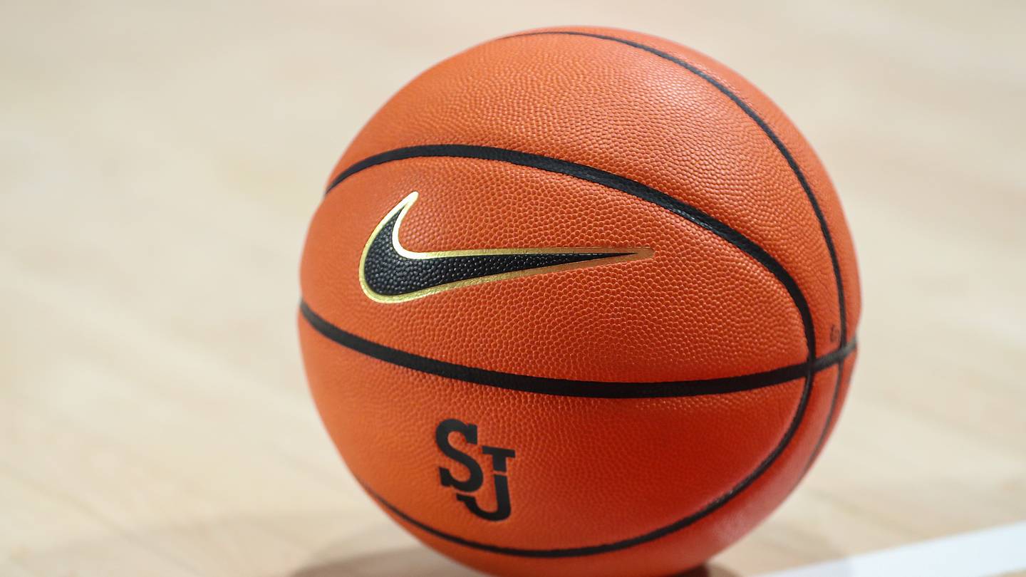 Quinn Ellis shows importance to St. John's basketball team in dazzling exhibition performance
