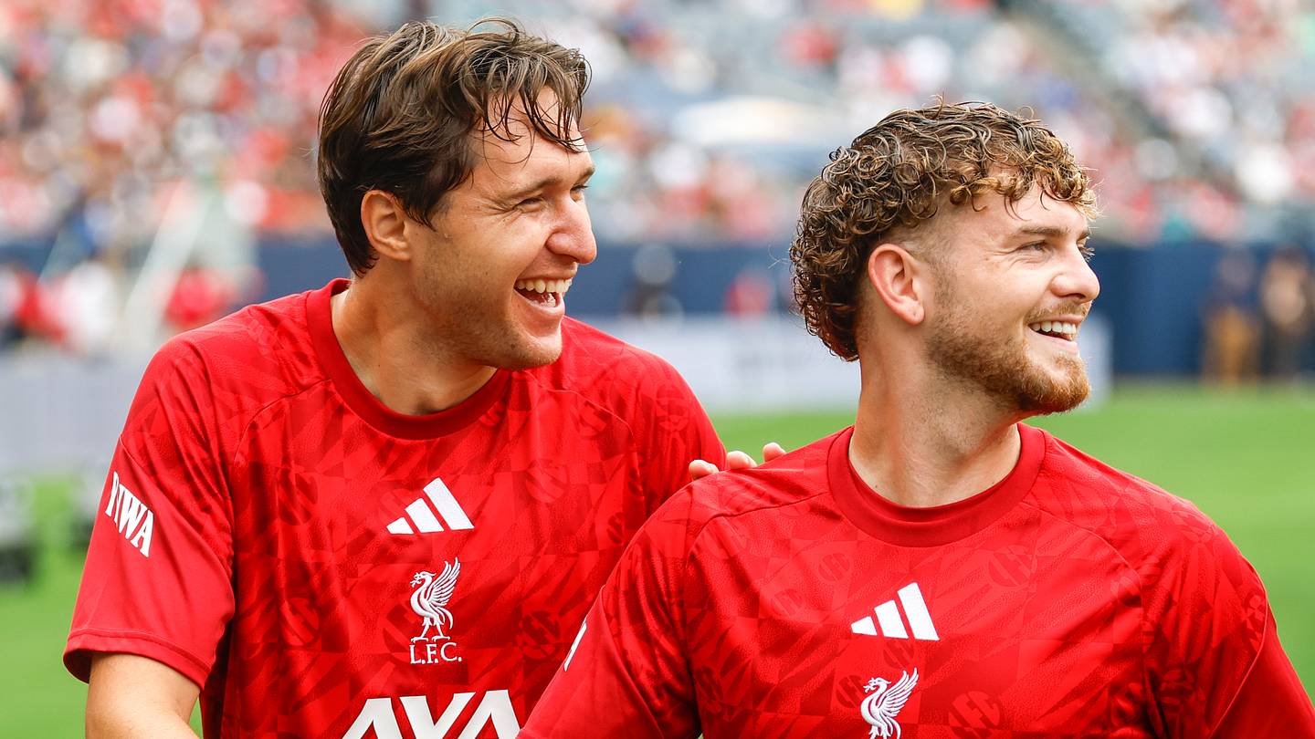 Andoni Iraola provides clarity over Harvey Elliott and Federico Chiesa pre-Nottingham Forest