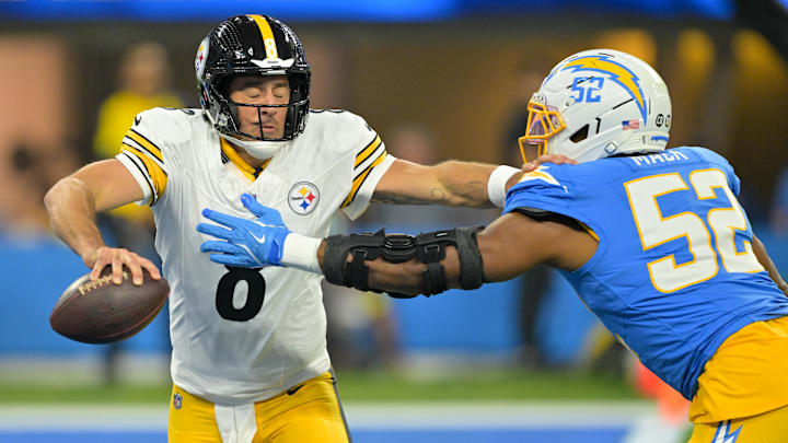 Aaron Rodgers had a rough first half in L.A.