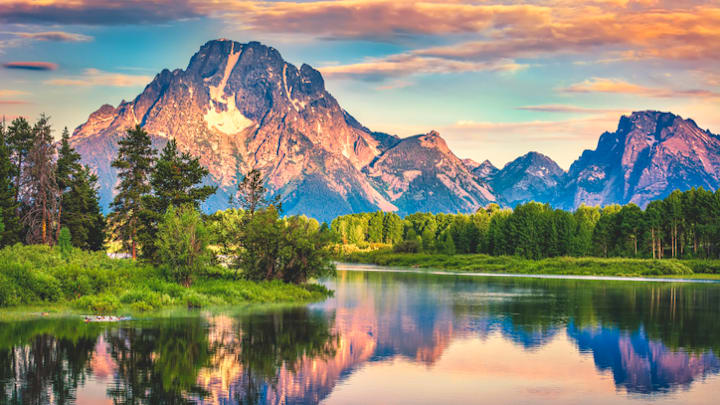 Sunrise on the Snake River in Grand Teton National Park.