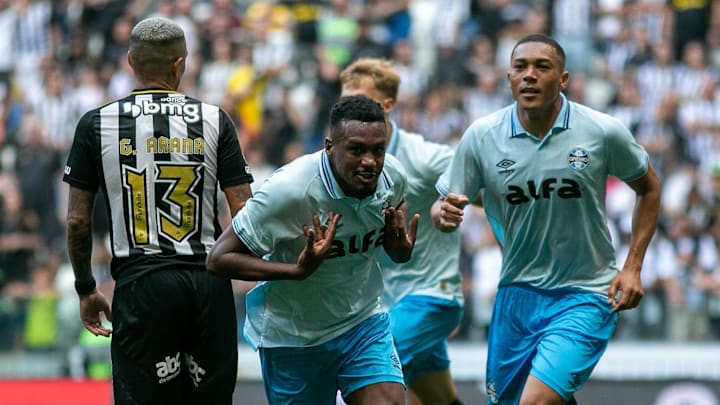 Edenilson impôs a "lei do ex" na Arena MRV