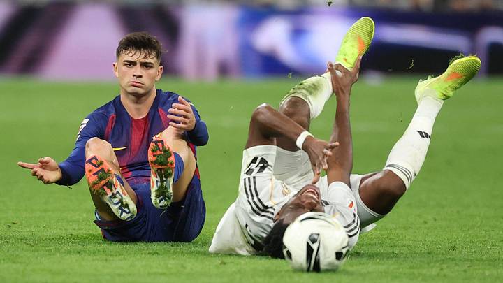 TOPSHOT-FBL-ESP-LIGA-REAL MADRID-BARCELONA