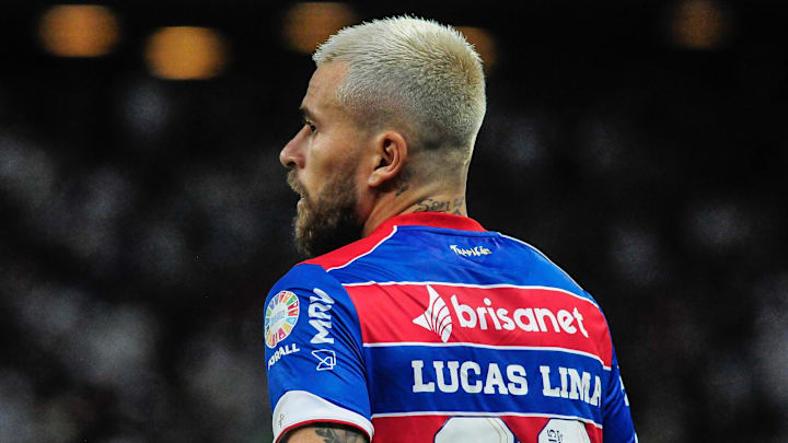 Vojvoda pediu, e Fortaleza conseguiu manter Lucas Lima. Meia não defenderá mais o Palmeiras, com quem tem vínculo até o final do ano. 