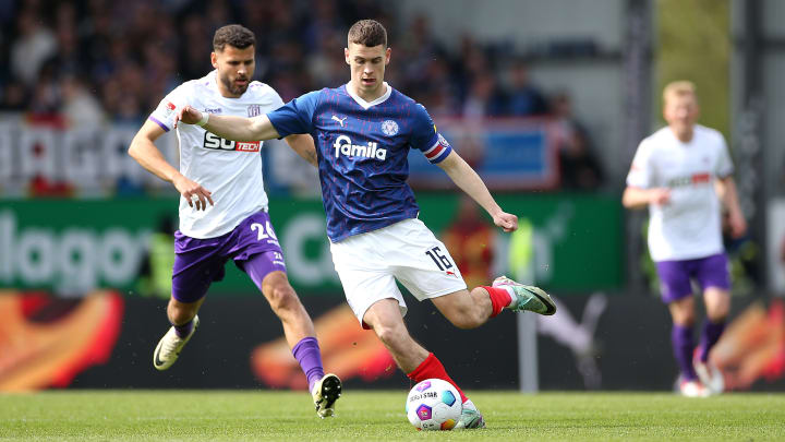 Philipp Sander - hier noch im Einsatz für Holstein Kiel Philipp Sander - hier noch im Einsatz für Holstein Kiel