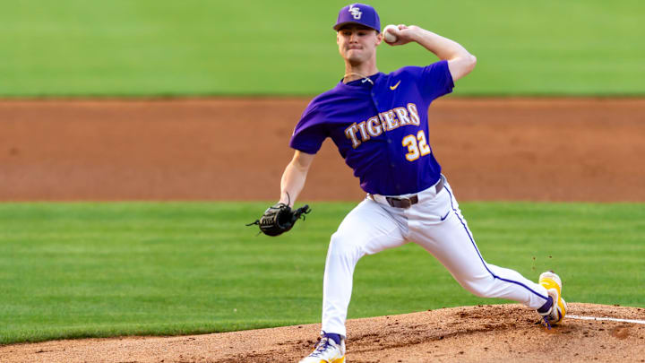 Tigers starting pitcher Kade Anderson 32 on the mound as LSU Tigers take on Alabama Baseball in Baton Rouge, LA. Thursday, April 17, 2025.