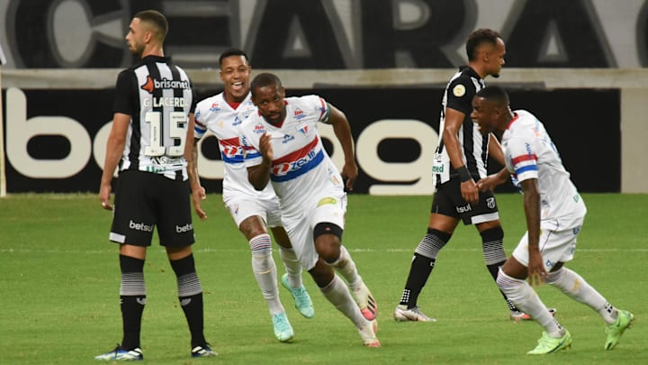 Fortaleza e Ceará medem forças na 33ª rodada do Brasileirão Fortaleza e Ceará medem forças na 33ª rodada do Brasileirão