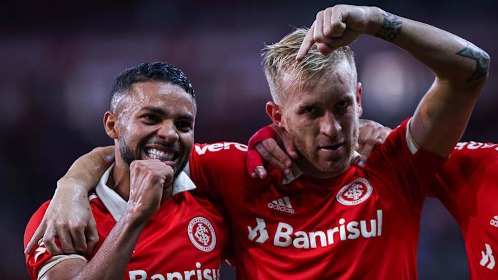 Pedro Henrique (dir.) é o destaque do Inter neste início de 2023