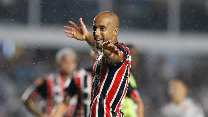 Lucas Moura é um dos desfalques do São Paulo para o duelo contra o Vasco Lucas Moura é um dos desfalques do São Paulo para o duelo contra o Vasco