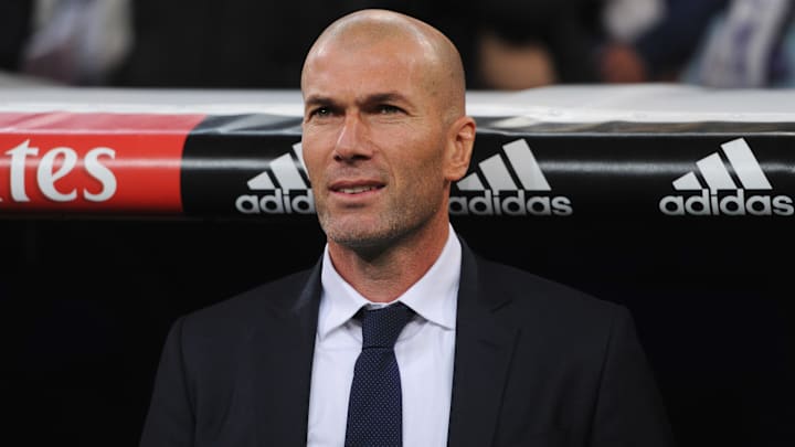 Zinédine Zidane est la priorité du PSG. Zinédine Zidane est la priorité du PSG.