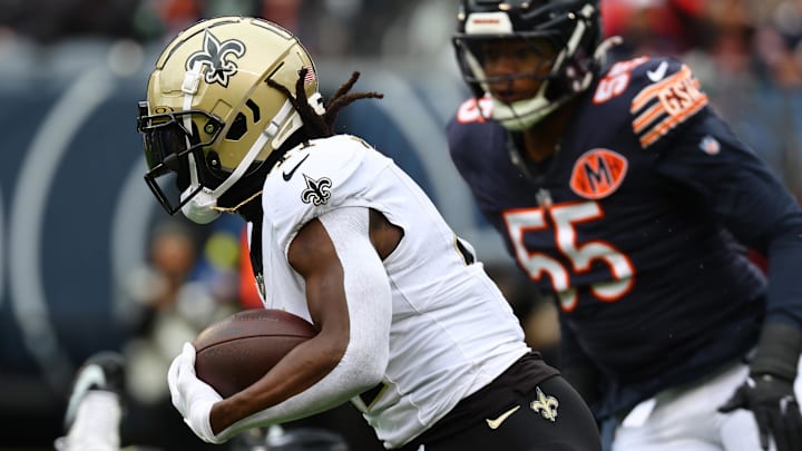 Oct 19, 2025; Chicago, Illinois, USA; New Orleans Saints running back Alvin Kamara (41) rushes the ball against the Chicago Bears during the first quarter at Soldier Field. Mandatory Credit: Mike Dinovo-Imagn Images Oct 19, 2025; Chicago, Illinois, USA; New Orleans Saints running back Alvin Kamara (41) rushes the ball against the Chicago Bears during the first quarter at Soldier Field. Mandatory Credit: Mike Dinovo-Imagn Images