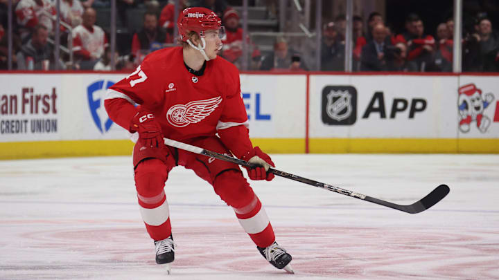 Columbus Blue Jackets v Detroit Red Wings