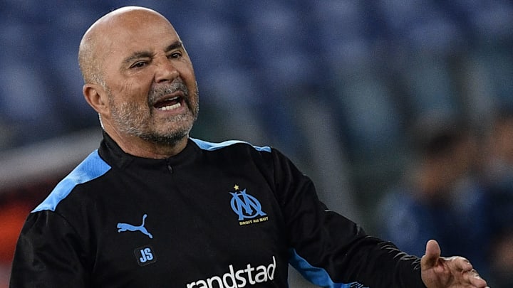 Sampaoli critica os investimentos da equipe do PSG.
