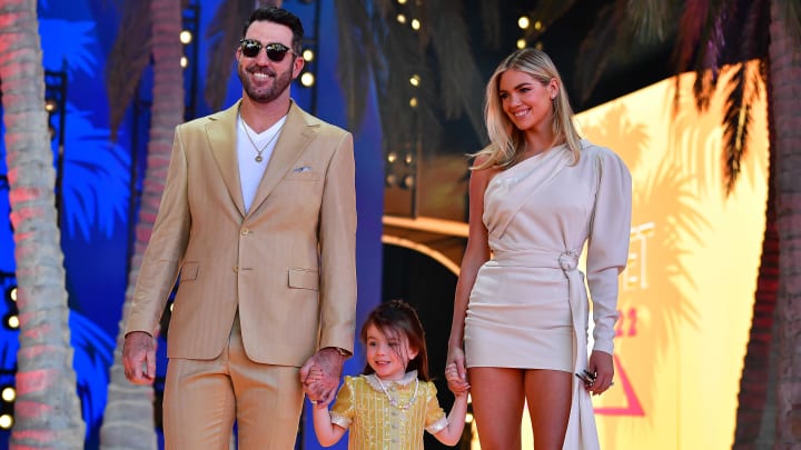 Jul 19, 2022; Los Angeles, CA, USA; American League pitcher Justin Verlander (35) of the Houston Astros and wife Kate Upton during the Red Carpet Show at L.A. Live.