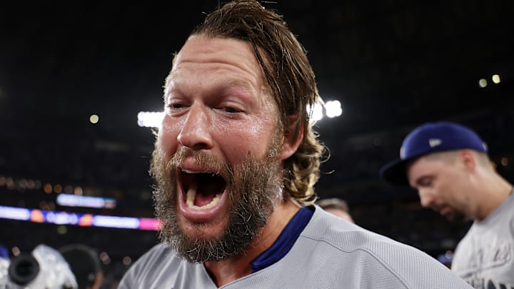 World Series - Los Angeles Dodgers v Toronto Blue Jays - Game Seven World Series - Los Angeles Dodgers v Toronto Blue Jays - Game Seven