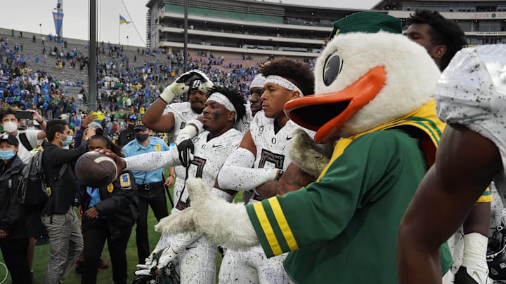 Can the Oregon Ducks continue fighting for a playoff spot, or will the Colorado Buffaloes upset the at home in Week 9?
