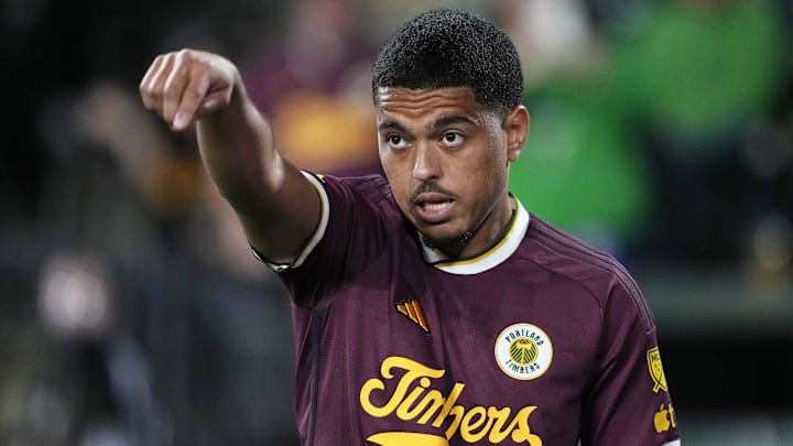 Portland Timbers midfielder Evander (10)  