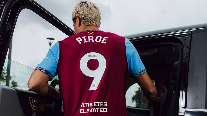 West Ham United unveil new loan signing Joel Piroe fromr Leeds United. 