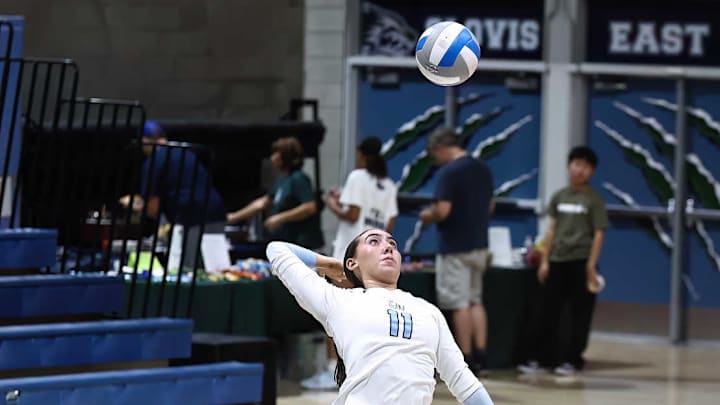 The 6A Oregon high school volleyball playoffs opened Wednesday.