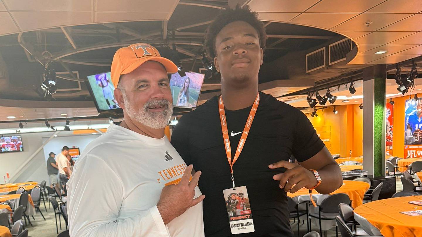 2028 OT Nassah Williams Adds Tennessee Football Offer During Gameday Visit