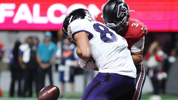 Oct 11, 2026; Atlanta, Georgia, USA; Atlanta Falcons safety Jessie Bates III (3) breaks up a two point conversion attempt during the third quarter Baltimore Ravens tight end Mark Andrews (89) at Mercedes-Benz Stadium. Mandatory Credit: Brett Davis-Imagn Images Oct 11, 2026; Atlanta, Georgia, USA; Atlanta Falcons safety Jessie Bates III (3) breaks up a two point conversion attempt during the third quarter Baltimore Ravens tight end Mark Andrews (89) at Mercedes-Benz Stadium. Mandatory Credit: Brett Davis-Imagn Images