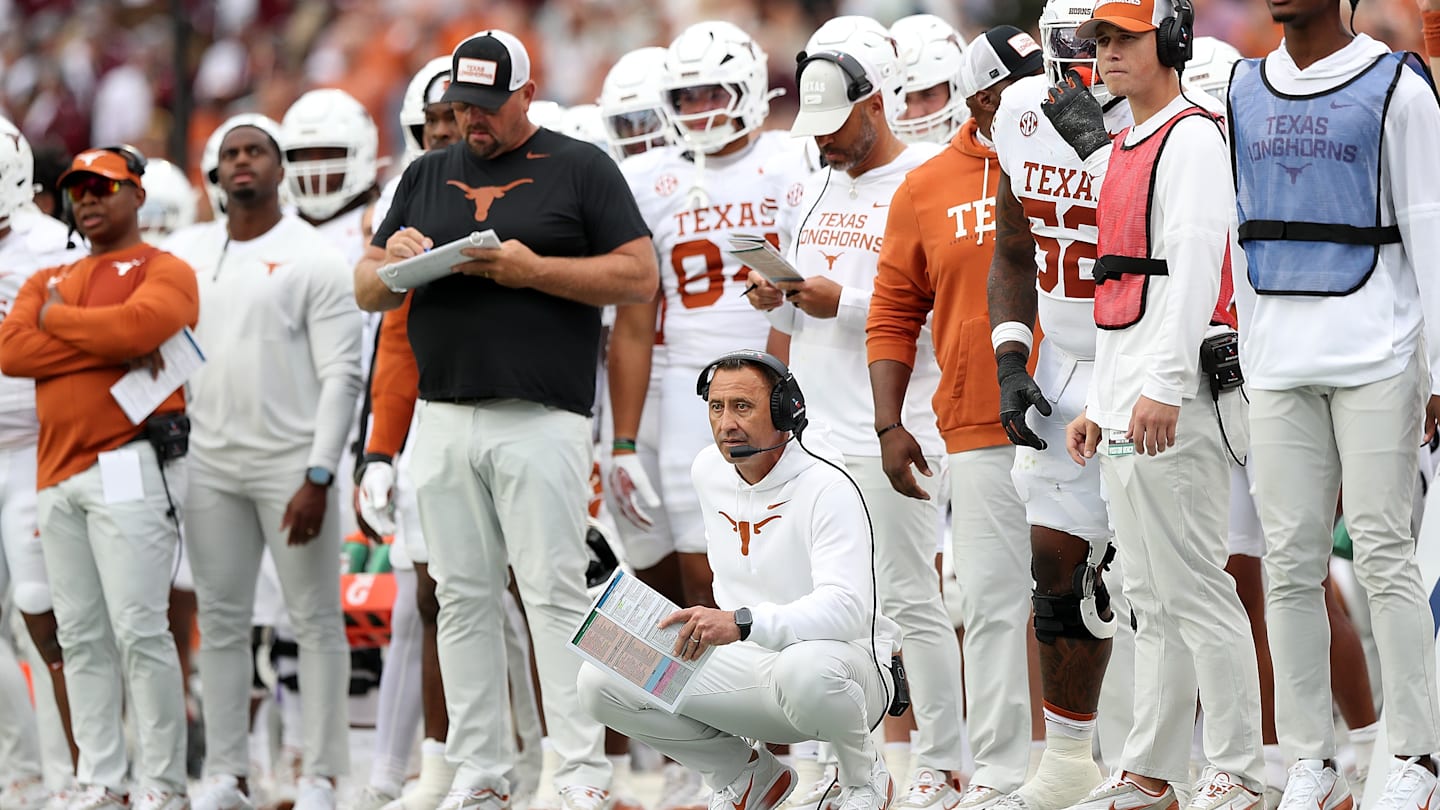 Texas football’s personnel shuffle continues with second departure in 12 hours