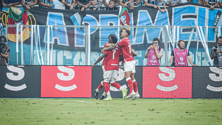 Colorado fez um belo jogo na Arena do Grêmio