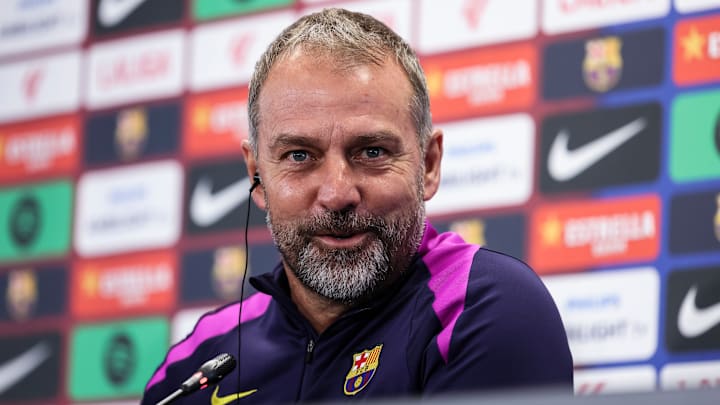 Hansi Flick s'intéresse à un grand nom de Bundesliga. Hansi Flick s'intéresse à un grand nom de Bundesliga.