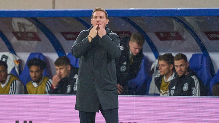 Bundestrainer Julian Nagelsmann an der Seitenlinie in Luxemburg