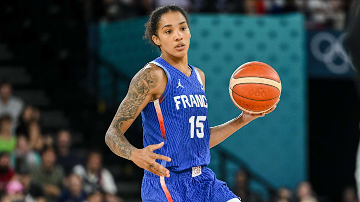Gabby Williams (France) controls the Ball during the Women™s Basketball Quarterfinal match between Germany and France on Day 12 of the Olympic Games, Olympische Spiele, Olympia, OS Paris 2024 at Pierre Mauroy Stadium on August 7, 2024 in Lille, France. Gabby Williams (France) controls the Ball during the Women™s Basketball Quarterfinal match between Germany and France on Day 12 of the Olympic Games, Olympische Spiele, Olympia, OS Paris 2024 at Pierre Mauroy Stadium on August 7, 2024 in Lille, France.