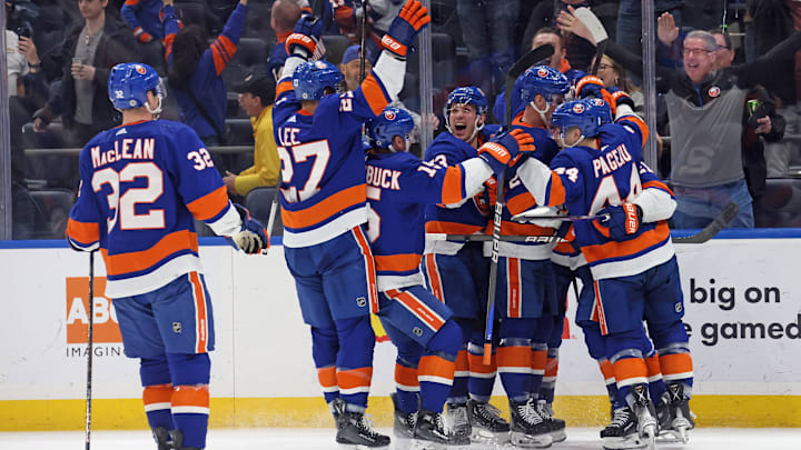 Montreal Canadiens v New York Islanders