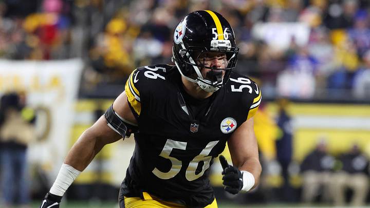 Nov 30, 2025; Pittsburgh, Pennsylvania, USA; Pittsburgh Steelers linebacker Alex Highsmith (56) looks on before a play during the second quarter against the Buffalo Bills at Acrisure Stadium. Mandatory Credit: Charles LeClaire-Imagn Images Nov 30, 2025; Pittsburgh, Pennsylvania, USA; Pittsburgh Steelers linebacker Alex Highsmith (56) looks on before a play during the second quarter against the Buffalo Bills at Acrisure Stadium. Mandatory Credit: Charles LeClaire-Imagn Images