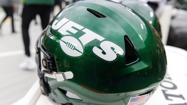 Oct 16, 2022; Green Bay, Wisconsin, USA;  General view of a New York Jets helmet during the game against the Green Bay Packers at Lambeau Field. Mandatory Credit: Jeff Hanisch-Imagn Images