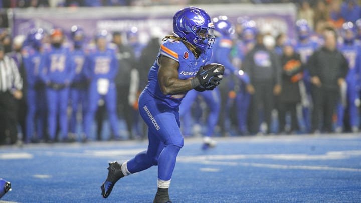 Boise State Broncos running back Ashton Jeanty carries the ball during the second half against the UNLV Rebels at Albertsons Stadium. 