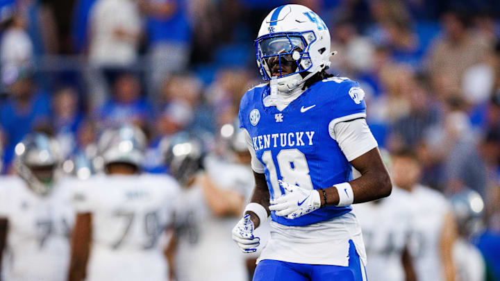 The Florida Gators have added a defensive back with ties to its new coaching staff through the portal.