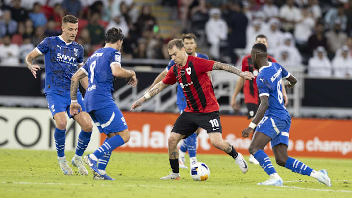 Róger Guedes divide opiniões nos bastidores do Flamengo