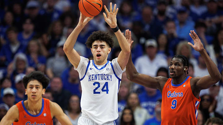 Mar 7, 2026; Lexington, Kentucky, USA; Kentucky Wildcats center Malachi Moreno (24) passes the ball during the first half against the Florida Gators at Rupp Arena at Central Bank Center. Mandatory Credit: Jordan Prather-Imagn Images