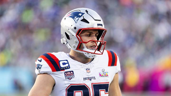 New England Patriots tight end Hunter Henry (85) against the Seattle Seahawks during Super Bowl LX at Levi's Stadium. 