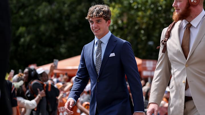 Arch Manning QB Texas Longhorns